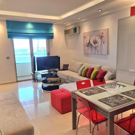 Luxury Seafront Apartments Sarandë Exteriör bild