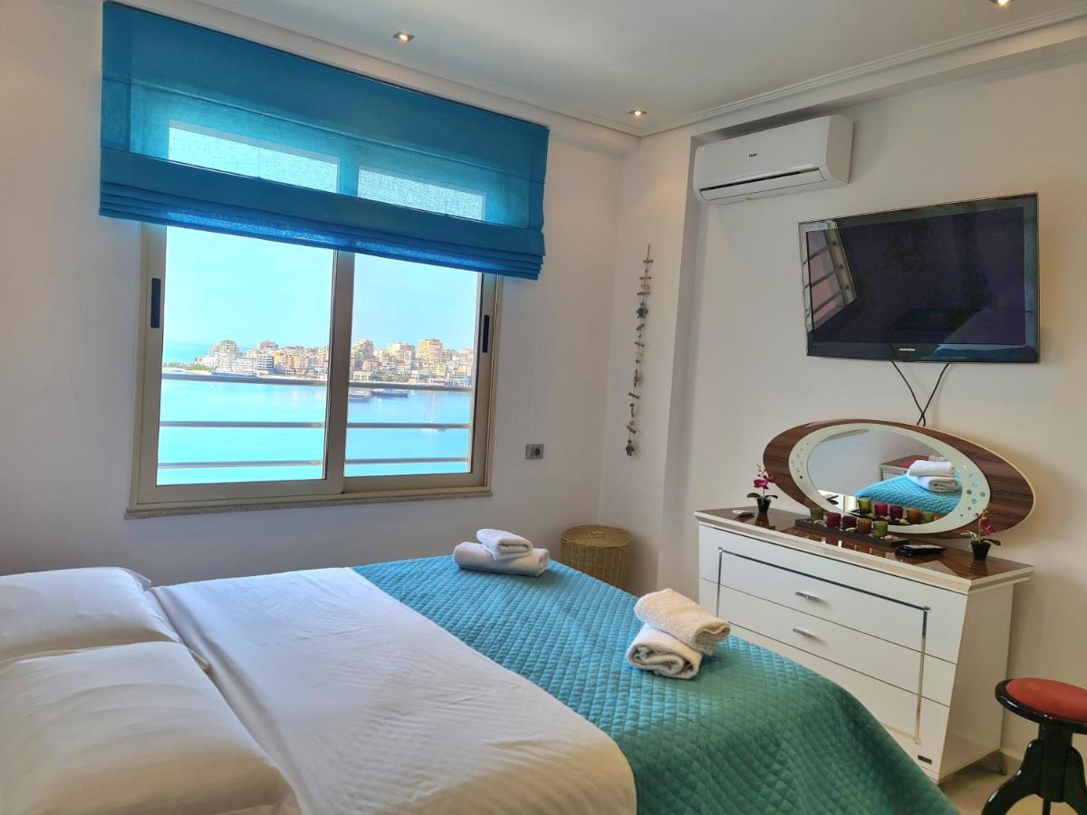 Luxury Seafront Apartments Sarandë Exteriör bild