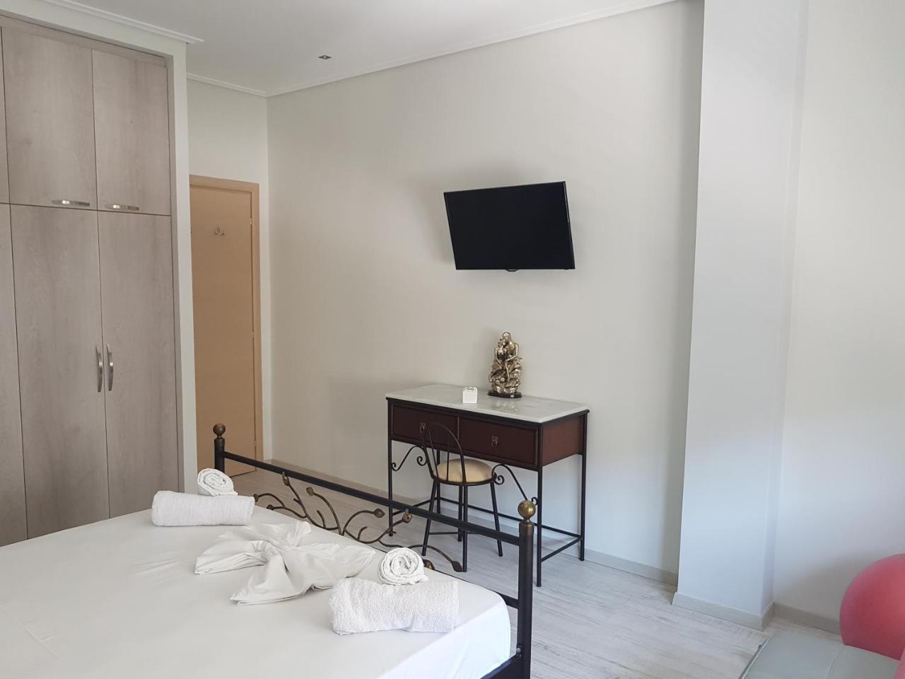 Luxury Seafront Apartments Sarandë Exteriör bild